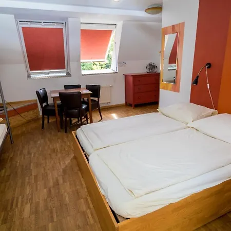 Hostel Alex 30-3